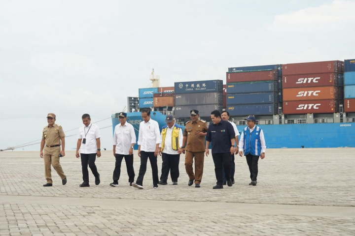 Persaingan Antar Negara Ketat, Jokowi Berharap Makassar New Port Tekan Biaya Logistik