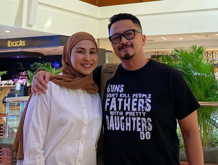 Ferry Maryadi Cuek Cium Mantan Istri, Deswita Maharani Bereaksi Begini