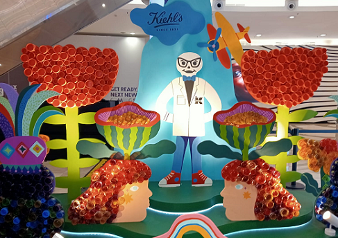 Untuk Bumi Lebih Sehat, Kiehl's Ajak Seniman Menyulap Sampah Kecantikan Jadi Karya Seni