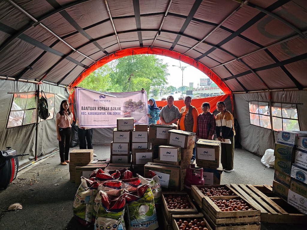 Nojorono Kudus Salurkan Ratusan Paket Sembako dan Kebutuhan Rumah Tangga lainnya kepada Warga Terdampak Banjir di Demak