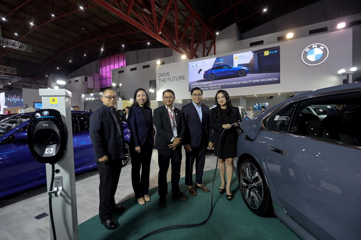 BMW Gandeng PLN untuk Maksimalkan Layanan Home Charging Services