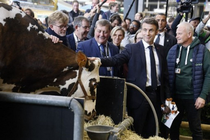 Macron Dicemooh Petani Prancis di Pembukaan Pameran Pertanian Paris