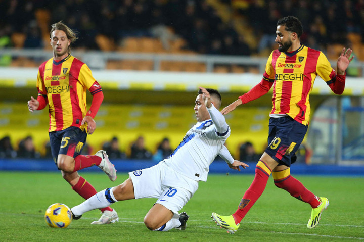 Brace Lautaro Martinez Bawa Inter Milan Hajar Lecce 4-0