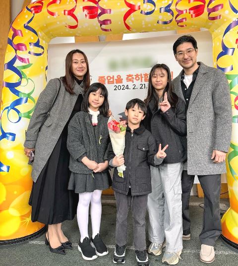 Kimbab Family Bagi Serba-serbi Persiapan Tahun Ajaran Baru, Mulai dari Sepatu Sampai Sapu