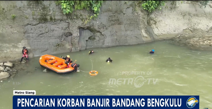 Pencarian 3 Korban Hilang Terseret Banjir Bandang Bengkulu Selatan Terus Berlanjut