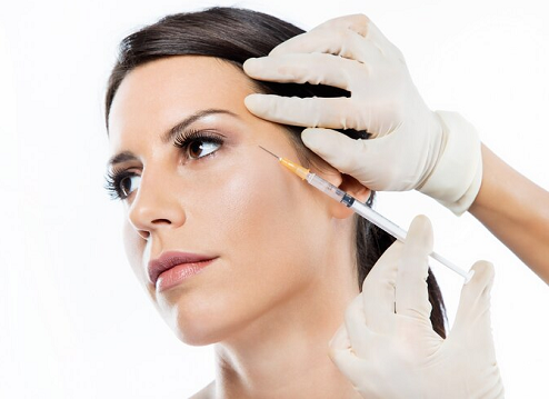 Tujuan utama skin booster adalah merevitalisasi kulit guna memperbaiki tekstur dan penampilan. (Foto: Ilustrasi. Dok. Freepik.com)
