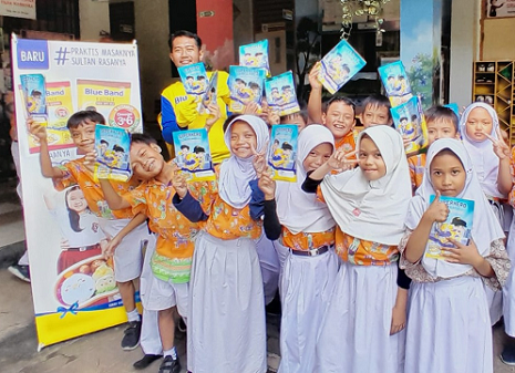 BlueBand berkomitmen untuk mengedukasi 500.000 anak sekolah di berbagai wilayah di Indonesia. (Foto: Dok. Istimewa)