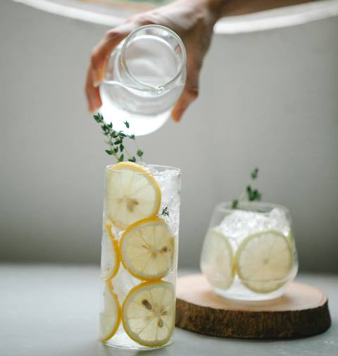 Berikut dampak buruk yang bisa didapat dari minum air dingin setiap hari. (Foto: Ilustrasi/Dok. Unsplash.com)