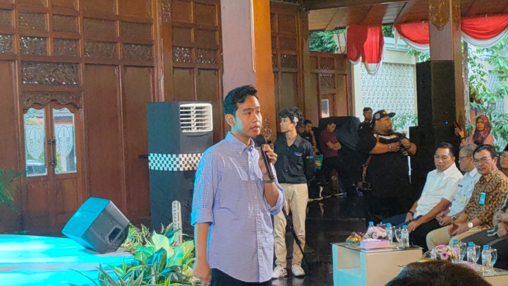 Refleksi 3 Tahun, Warga Tagih Janji Gibran-Teguh