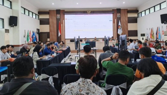 Rekapitulasi Suara di KPU Surabaya Ditarget Tuntas pada 4 Maret