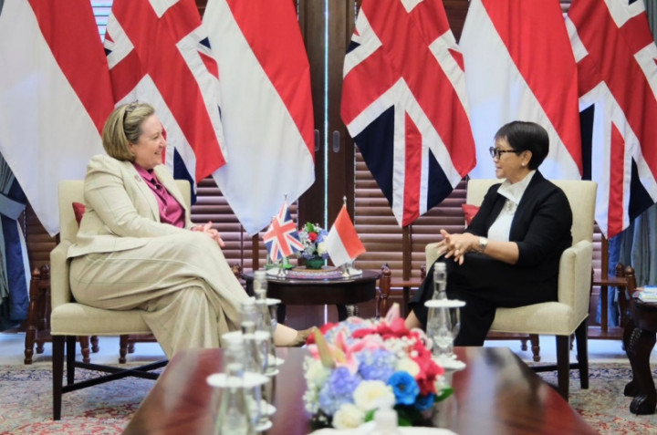 Bertemu Menlu Retno, Menteri Inggris Turut Bahas Situasi di Gaza