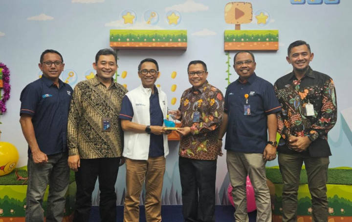 Optimalkan Layanan Jasa dan Pengembangan Usaha, Pos Indonesia Teken Kerja Sama dengan PT Indonesia Comnets Plus