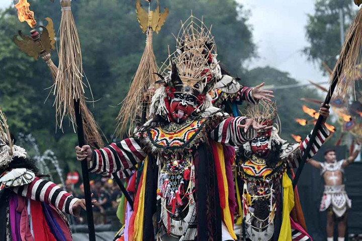 Penampilan 12 Ogoh-ogoh Terpilih pada Parade Kasanga Festival Denpasar