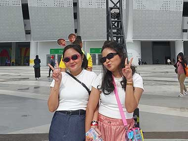 Pindah ke JIS, Penonton Tetap Antusias Nonton Konser Ed Sheeran