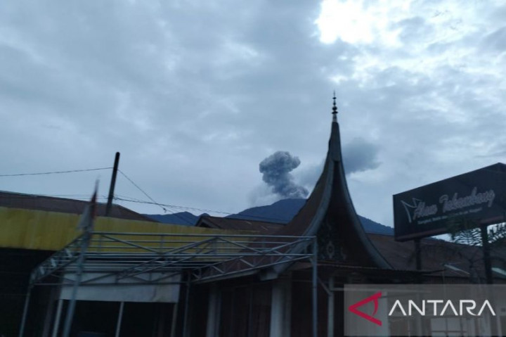 Aktivitas Gunung Marapi Cenderung Meningkat