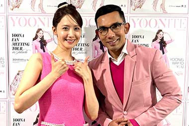 Jadi MC Fan Meeting Yoona SNSD, Senyum Indra Herlambang Tak Luntur!