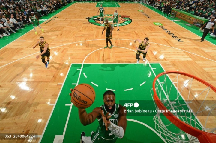 NBA: Celtics Hancurkan Warriors