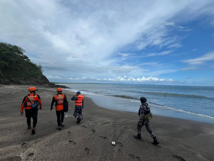 WNA Asal Australia Hilang Saat Berselancar di Pantai Grajagan Banyuwangi