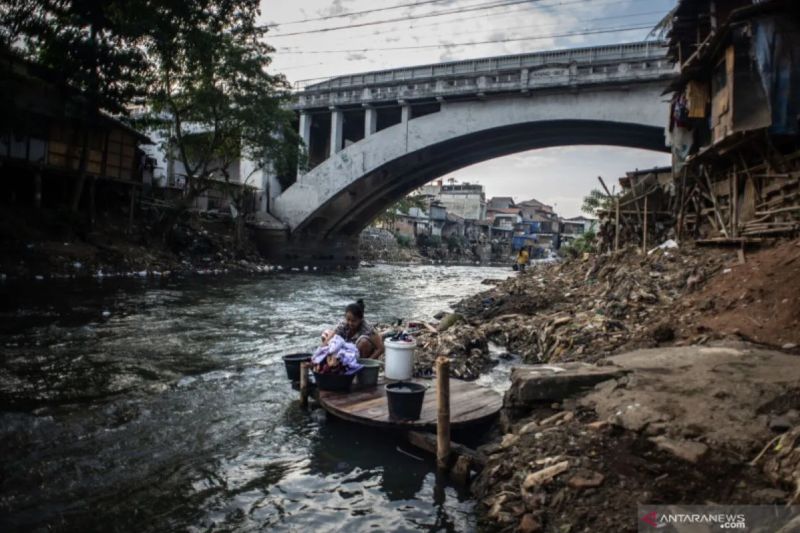 Resmi Dibentuk, Satgas Ditugaskan Bersihkan Sampah di Kali Ciliwung Sepanjang Tahun