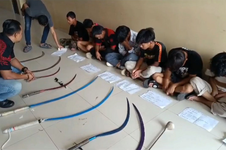 Belasan Anggota Geng Motor Diringkus Polisi, Beberapa Sajam Disita
