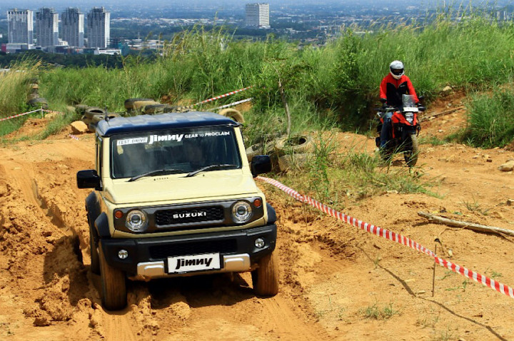 Uji Kendaraan ‘Pekerja’ Jimny 5-door & V-Strom 250SX di Habitatnya