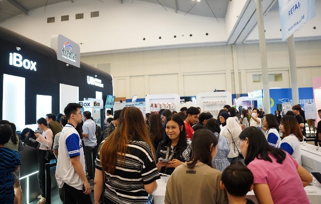 Antrean Mengular di BCA Expoversary 2024, iPhone 15 Banyak Jadi Incaran