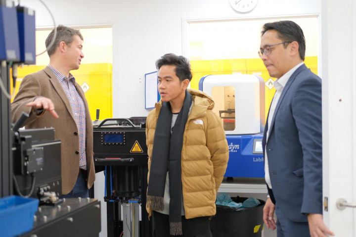 Gibran Kunjungi Produsen Kompenen Pesawat Boeing di Inggris