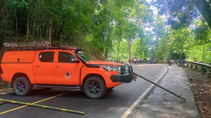 Hilang Kontak, Seorang Warga Diduga Tertimbun Longsor di Jalur Majalengka