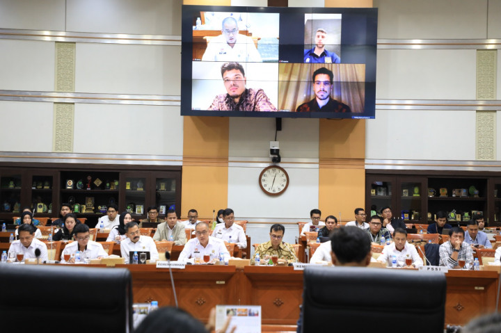 Naturalisasi Ragnar Oeratmangoen, Thom Haye dan Maarten Paes Sesuai dengan Kebijakan Pemerintah