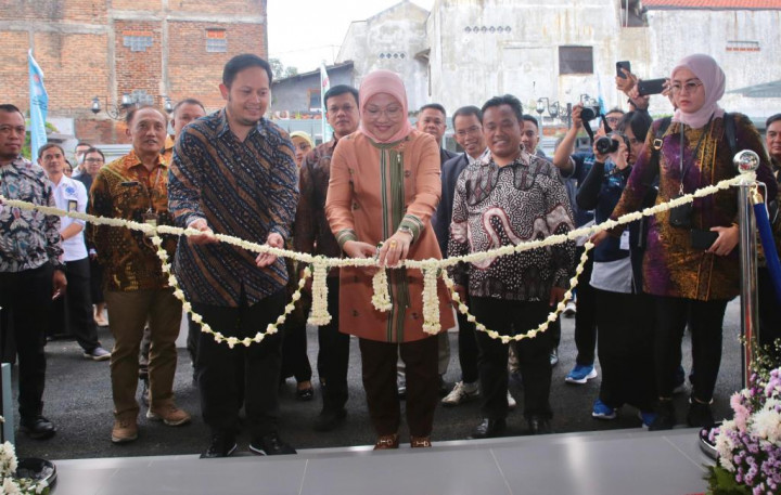 Menaker Ida Resmikan Workshop Digital Creative di BBPVP Bandung