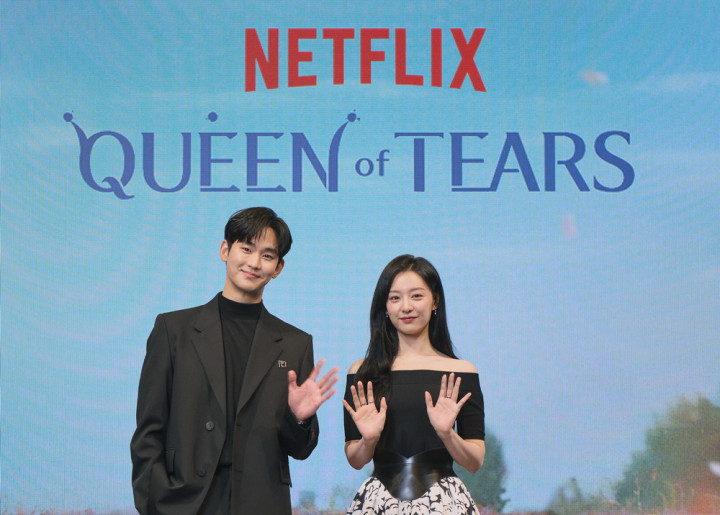 Kim Soo Hyun Ingin Jadi Suami Kim Ji Won di Serial Queen of Tears