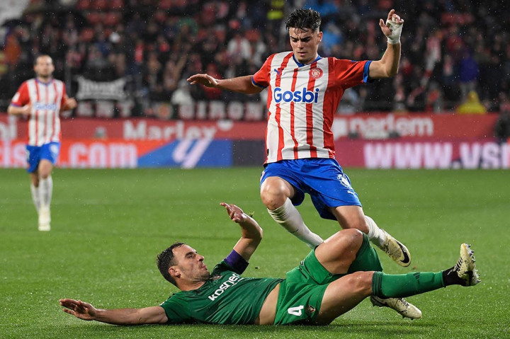 Liga Spanyol: Girona Pukul Osasuna 2-0