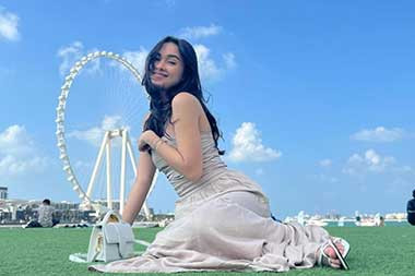 Kebiasaan Unik Caitlin Halderman Sebelum Tidur