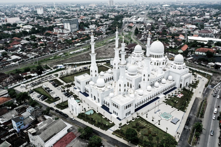 Deretan Masjid Megah Bikinan Waskita, dari Baiturrahman Aceh hingga Sheikh Zayed