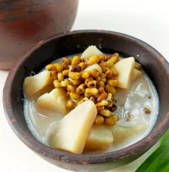 Potongan ubi yang manis dipadukan dengan kacang hijau yang lembut dan sehat. Kuy, buat sendiri di rumah! (Foto: Dok. Endeus TV)