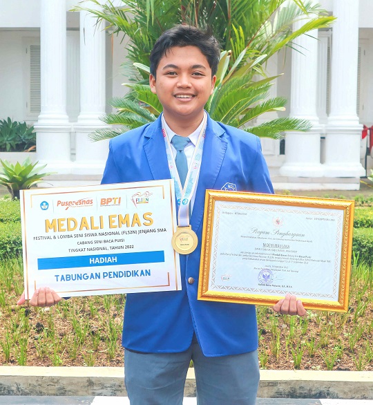 Puisi Antar Deni dari Hamparan Sawah hingga Raih Emas di FLS2N