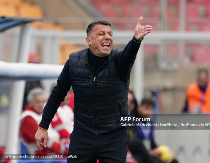 Usai Menanduk Pemain Lawan, Pelatih Klub Serie A Ini Dipecat