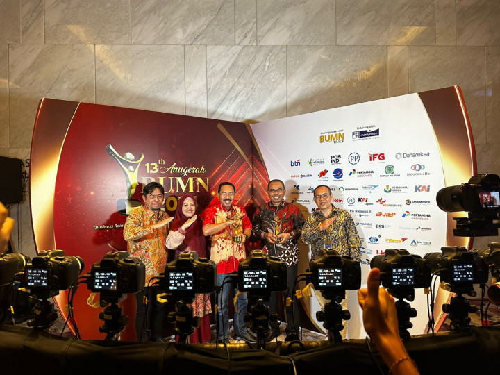 Pos Indonesia Borong Dua Gelar di BUMN Award 2024
