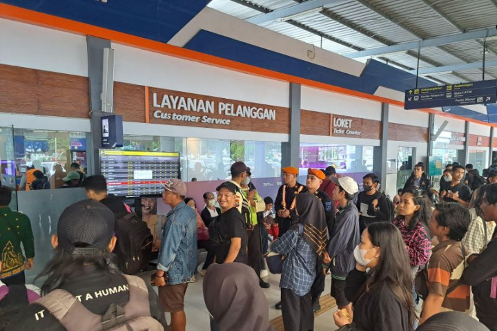 2 Jadwal KA dari Surabaya Batal Berangkat imbas Banjir di Semarang