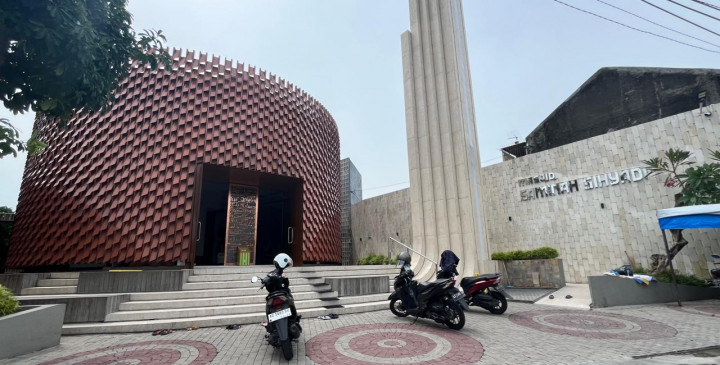 Mengenal Masjid Saminah Sihyadi, Rangkul Komunitas Preman di Solo