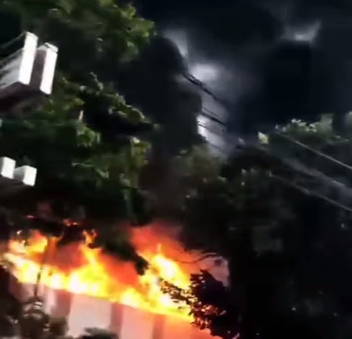 Gudang Logistik di Tangerang Kebakaran, Belasan Unit Damkar Dikerahkan