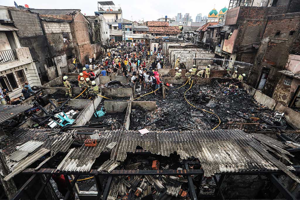 Duh, 95 Unit Rumah di Palmerah Hangus Terbakar