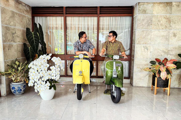 Anies & Cak Imin Siap <i>War Takjil</i> Naik Vespa