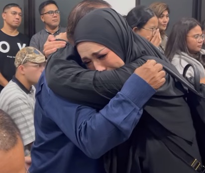 Adik Kandung Melly Goeslaw Meninggal Dunia, Tangis Keluarga Pecah