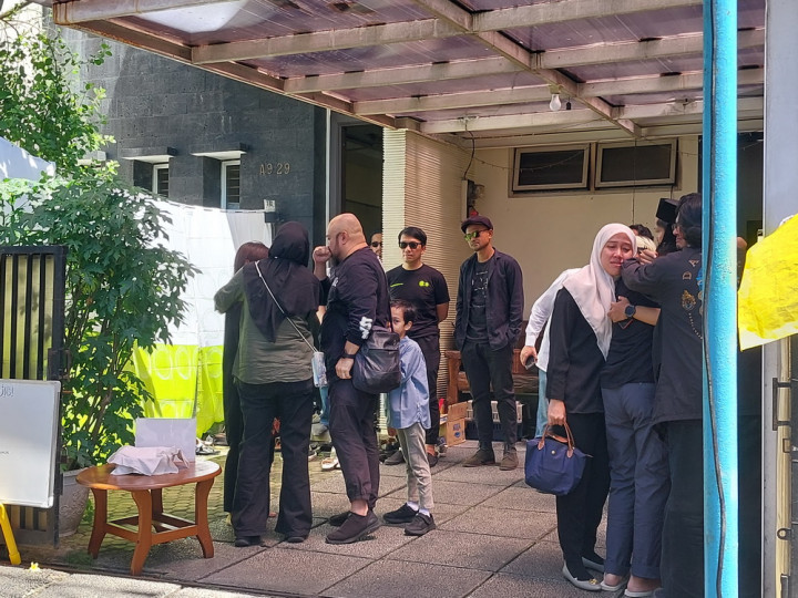 Ade Paloh Vokalis Band Sore Akan Dimakamkan di TPU Pondok Rangon