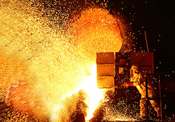 Investasi 16 <i>Smelter</i> 2024 Ditargetkan Capai USD11,6 Miliar