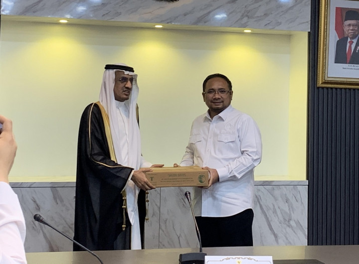 Persahabatan Terus Menguat, Arab Saudi Hibahkan 100 Ton Kurma ke Indonesia