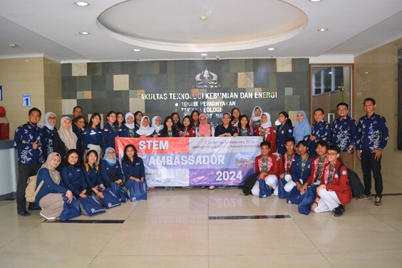 Belajar Sains, Puluhan Siswa SMAN 60 Jakarta Kunjungi Universitas Trisakti