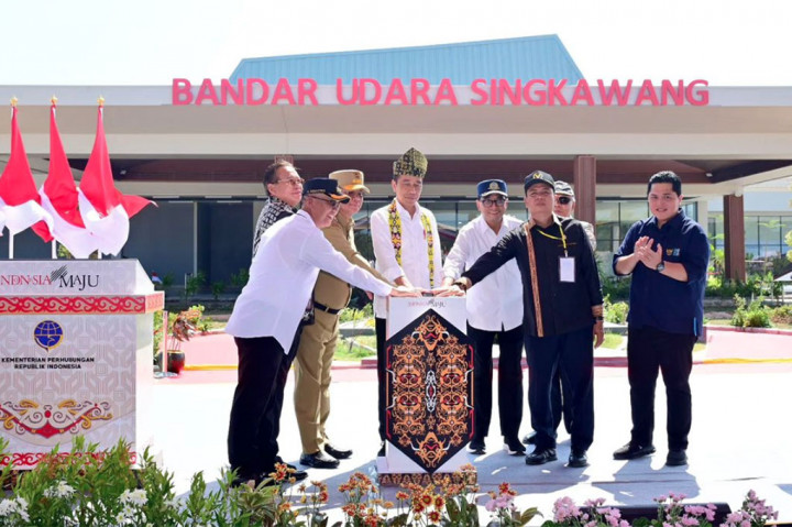 Jokowi Resmikan Bandara Singkawang Kalbar