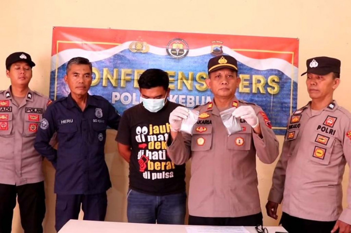 Jajaran Polres Kebuman Amankan Penjual Bubuk Petasan Lintas Kabupaten
